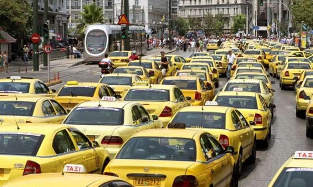 Απεργία ΓΣΕΕ: Πως πρόκειται να κινηθούν αύριο τα ταξί